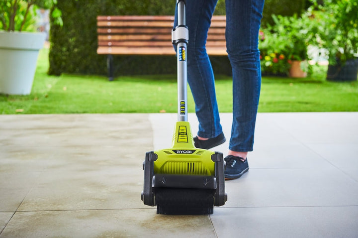 Ryobi RY18PCB-120 18V ONE+™ Cordless Patio Cleaner with Scrubbing Brush (1 x 2.0Ah)